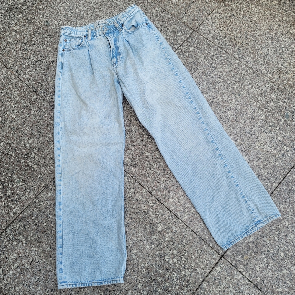 Abercrombie & Fitch jeans